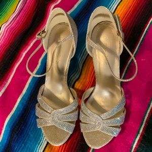 High heel ladies shoes